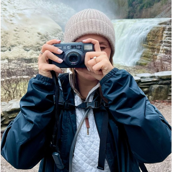 Meet your Posher, Shaya - Picture 1 of 1